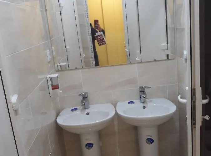 Хостел Ас Рахів *